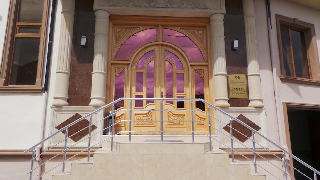 Issam Hotel & Spa Şǝki エクステリア 写真