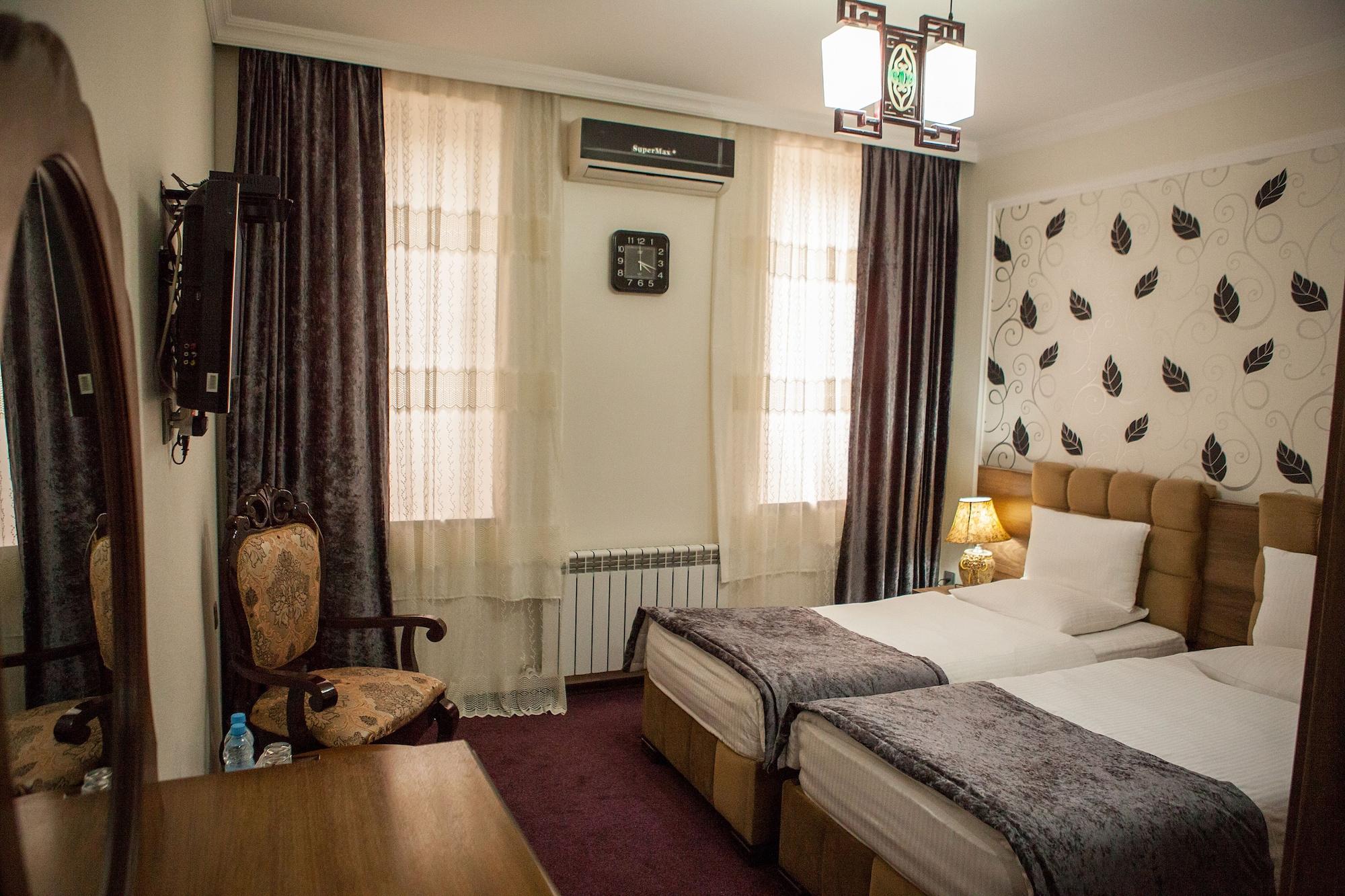 Issam Hotel & Spa Şǝki エクステリア 写真