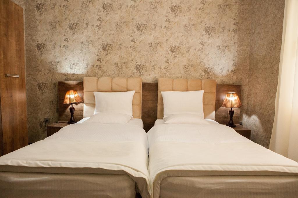Issam Hotel & Spa Şǝki エクステリア 写真