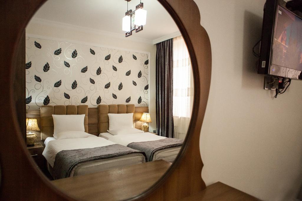 Issam Hotel & Spa Şǝki エクステリア 写真