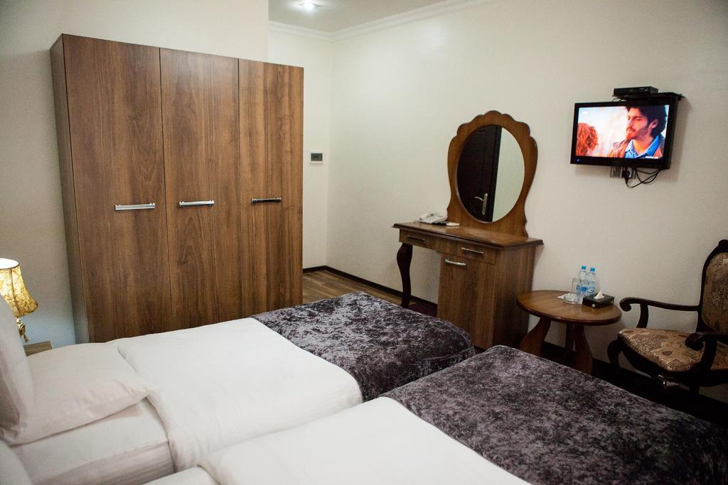 Issam Hotel & Spa Şǝki エクステリア 写真