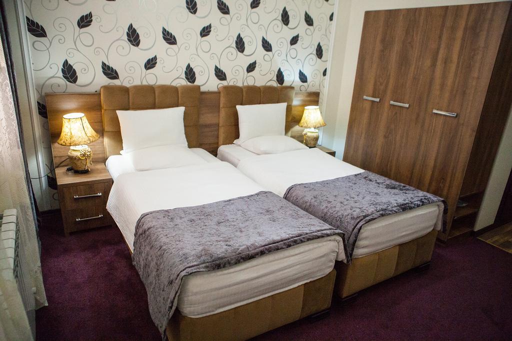 Issam Hotel & Spa Şǝki エクステリア 写真