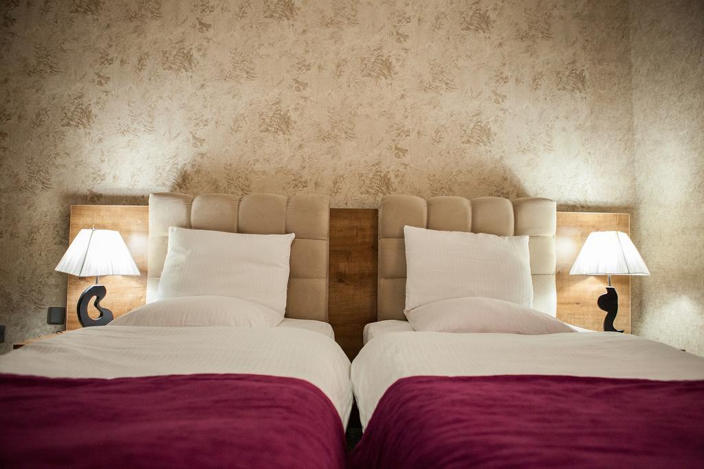 Issam Hotel & Spa Şǝki エクステリア 写真