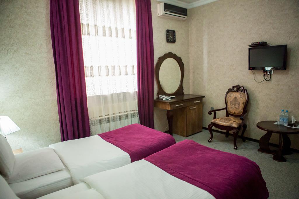 Issam Hotel & Spa Şǝki エクステリア 写真