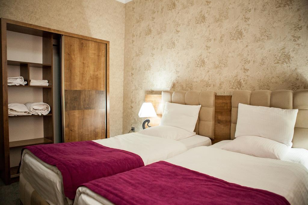 Issam Hotel & Spa Şǝki エクステリア 写真