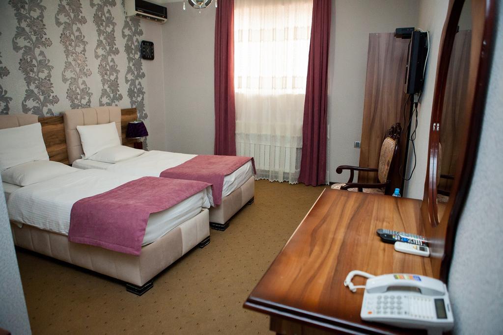 Issam Hotel & Spa Şǝki エクステリア 写真
